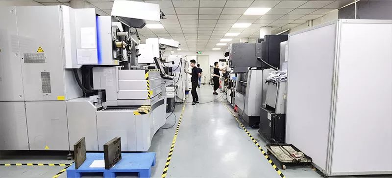 Pieza mecanizada mediante CNC de 3 ejes para soporte estructural industrial
